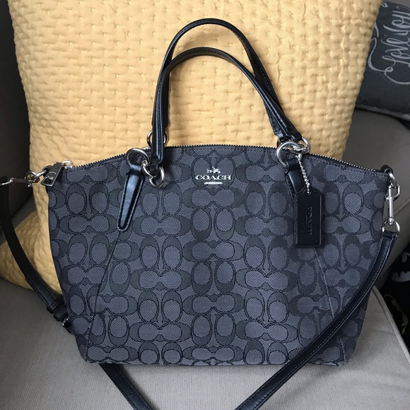 Coach Handbags - Coach crossbody bag